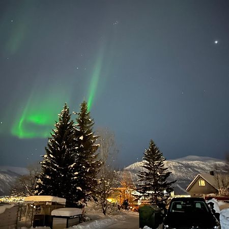 Arctic 3 Room Apartment - Aurora View - Free Parking Tromso Exterior photo