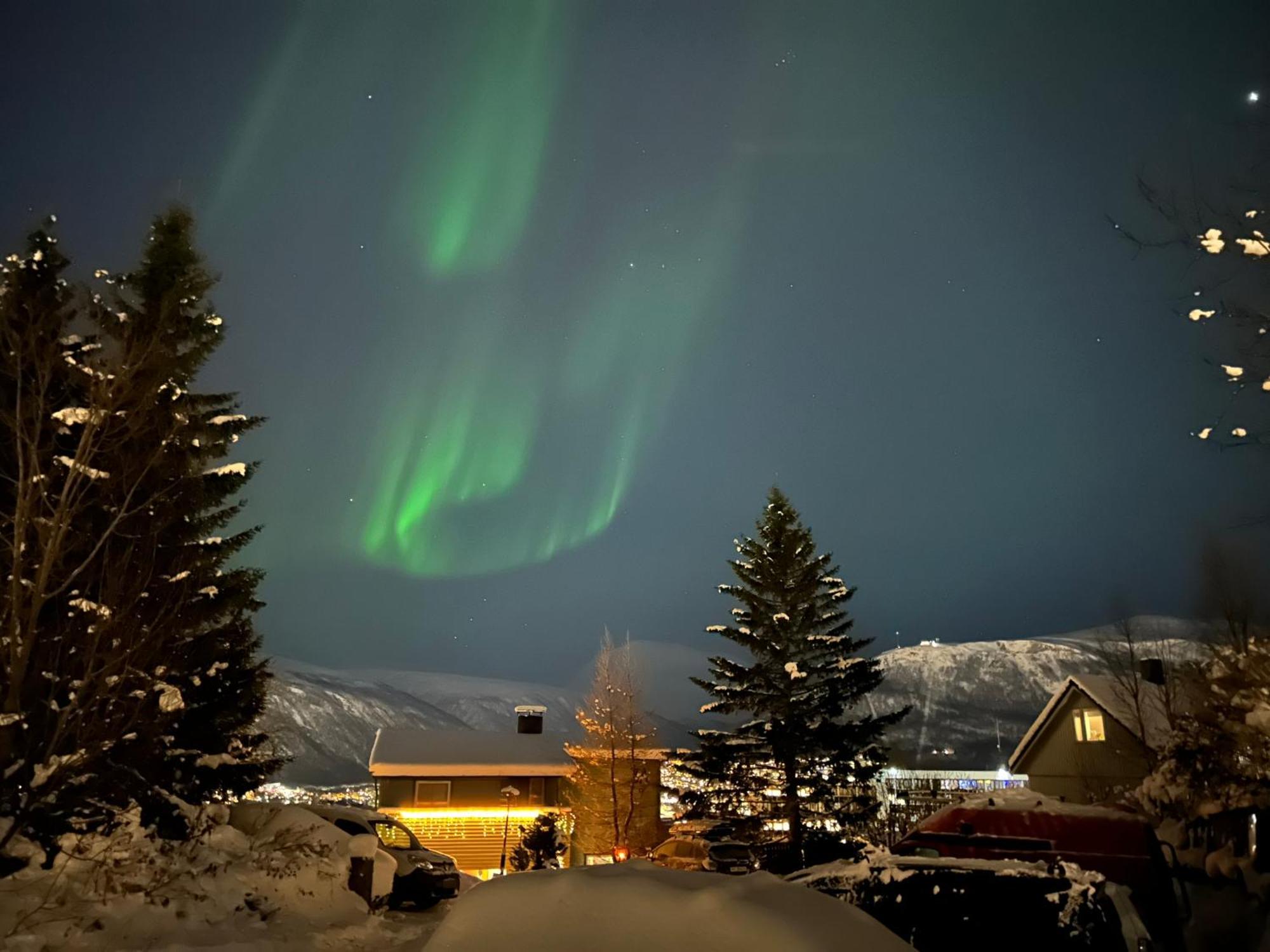 Arctic 3 Room Apartment - Aurora View - Free Parking Tromso Exterior photo